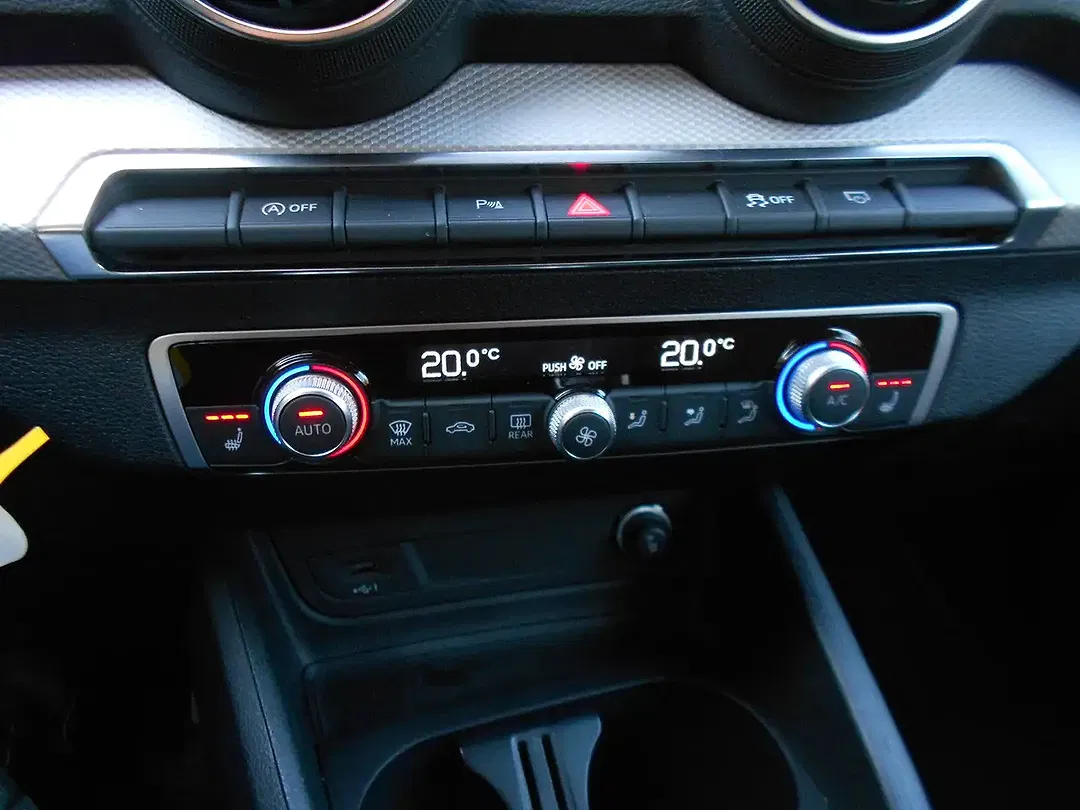 Audi Q2 30 TFSI - Thumbnail 12