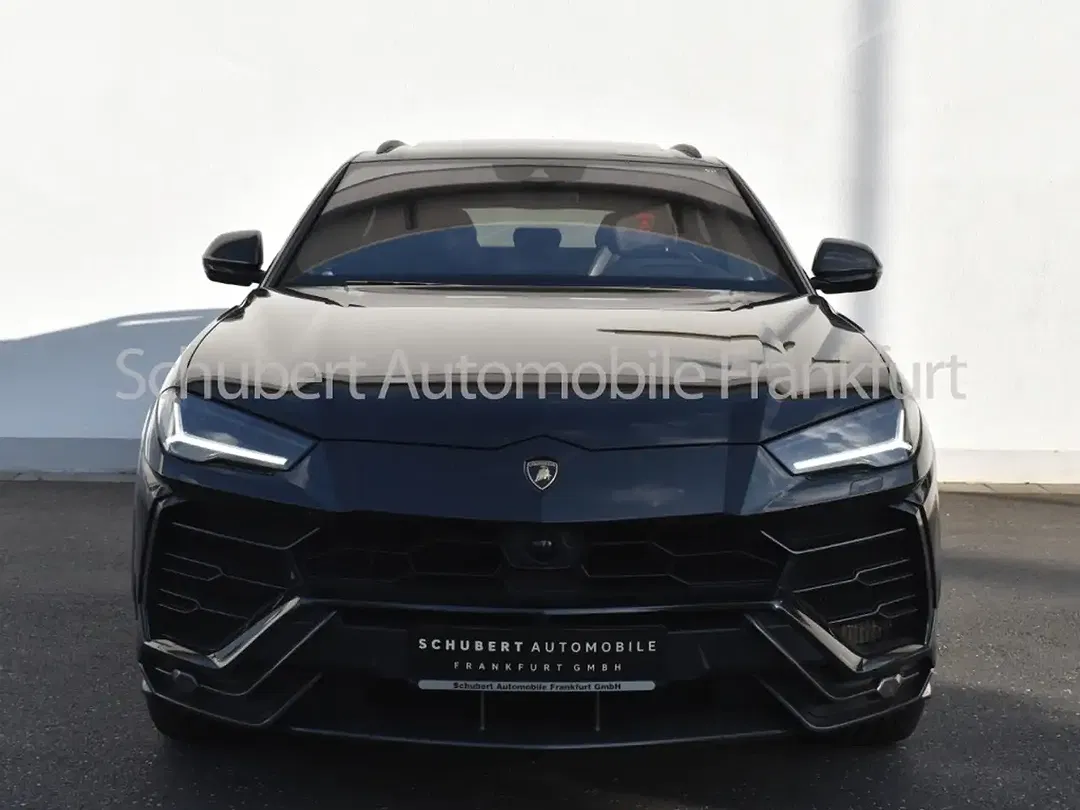 Lamborghini Urus - Thumbnail 3