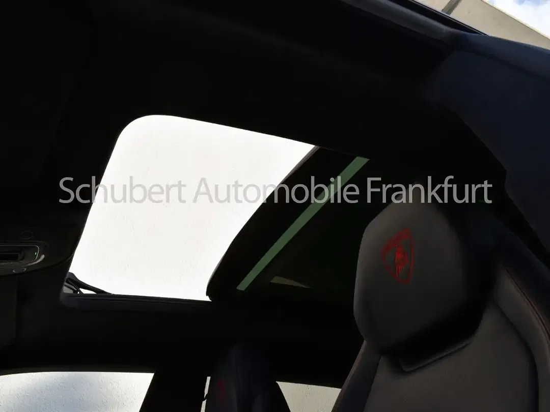 Lamborghini Urus - Thumbnail 8