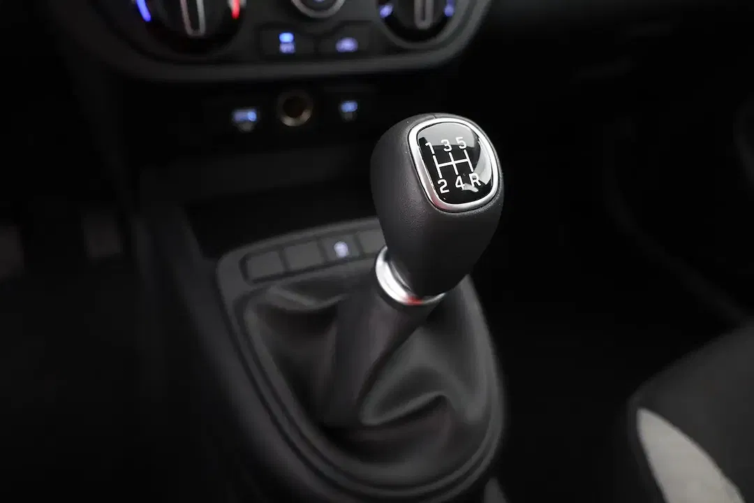 Hyundai i10 1.0 - Thumbnail 12