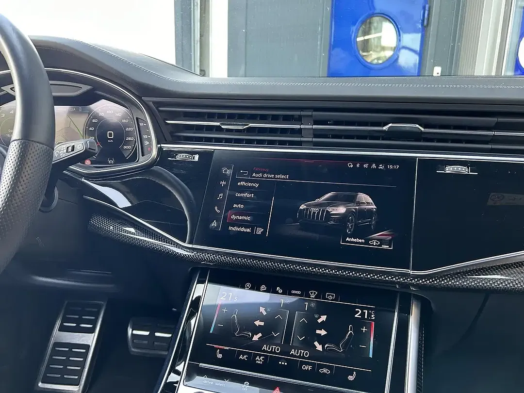 Audi SQ7 4.0 TFSI competition plus - Thumbnail 20