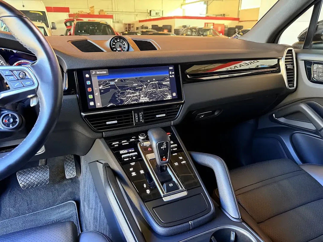 Porsche Cayenne - Thumbnail 12