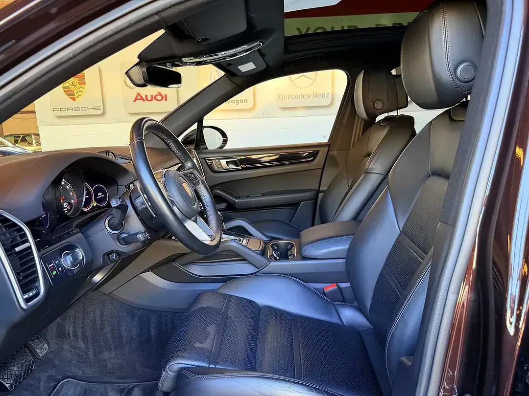 Porsche Cayenne - Thumbnail 9