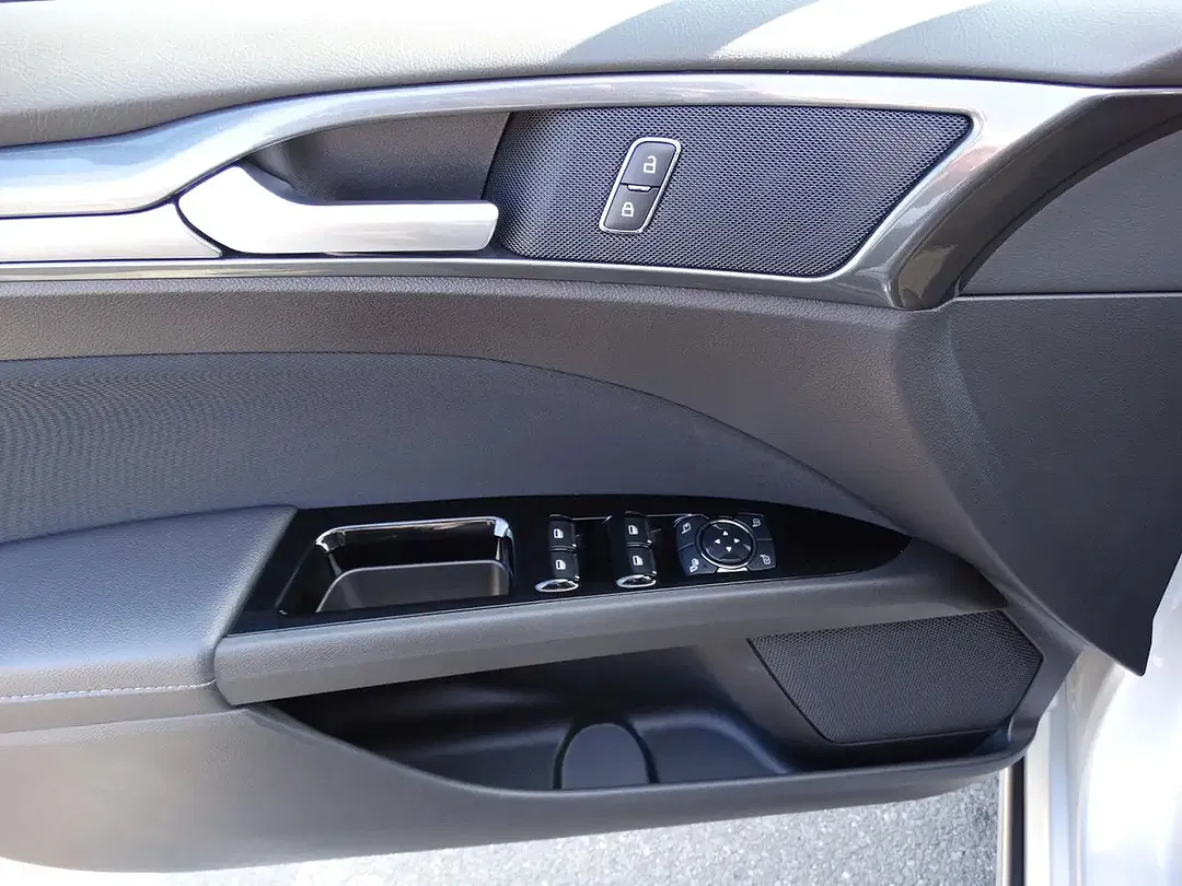 Ford Mondeo 2.0 EcoBoost Titanium - Thumbnail 8