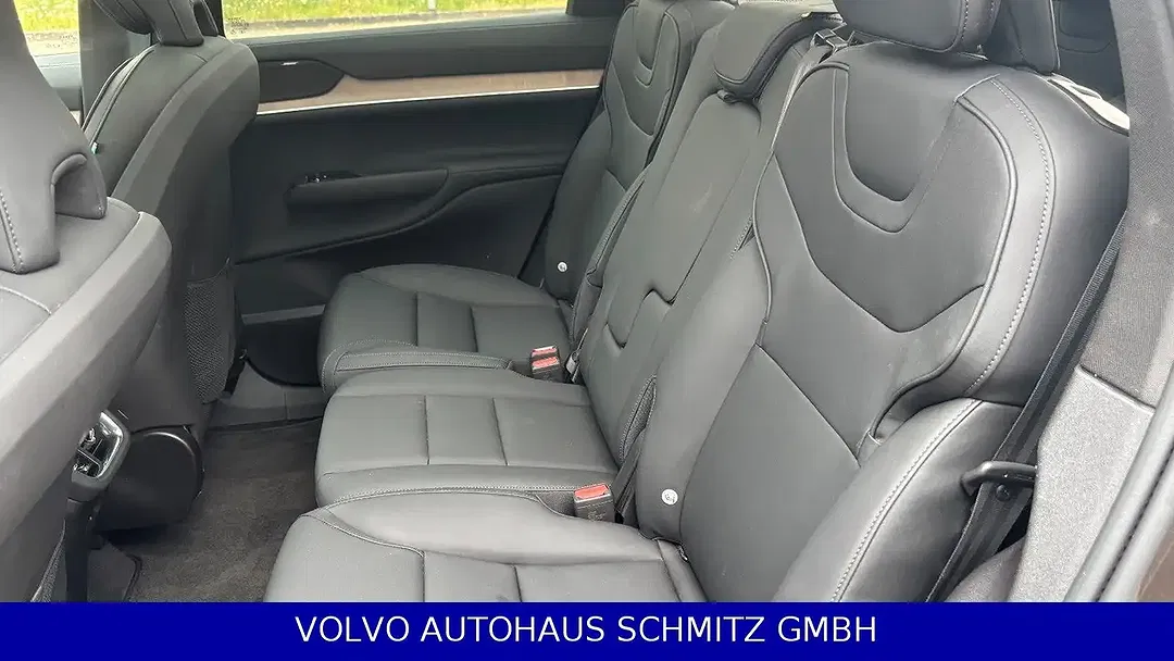 Volvo EX90 eAWD Performance Ultra - Thumbnail 13