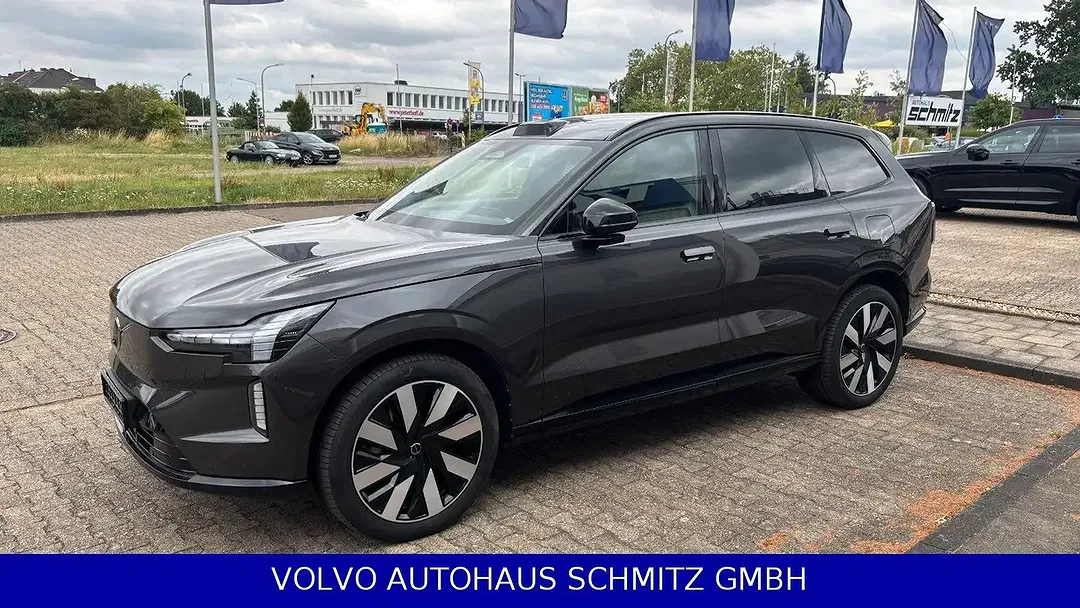 Volvo EX90 eAWD Performance Ultra - Thumbnail 6