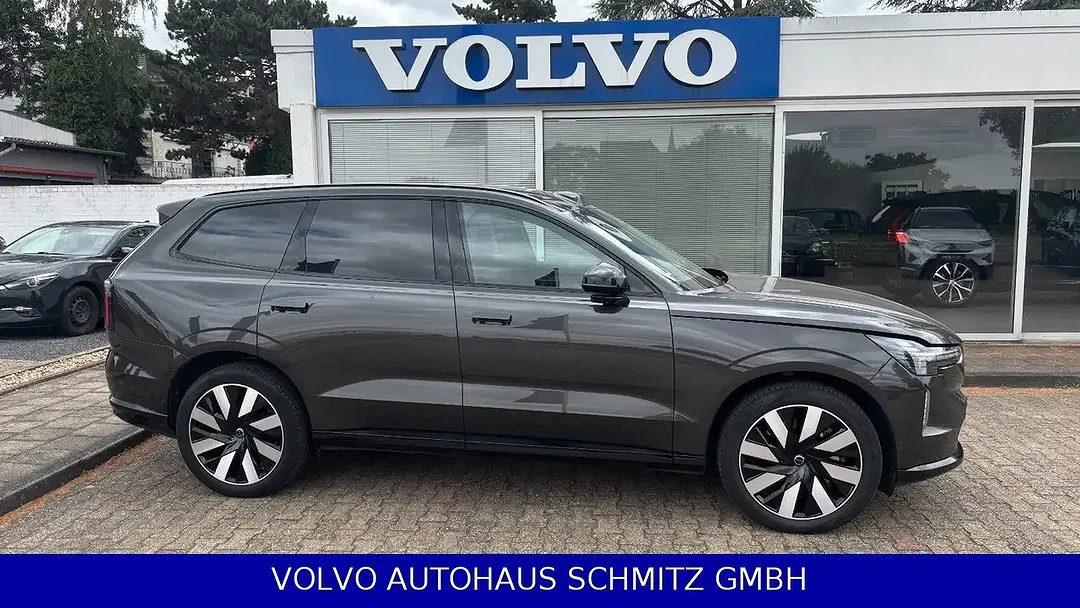 Volvo EX90 eAWD Performance Ultra - Thumbnail 8
