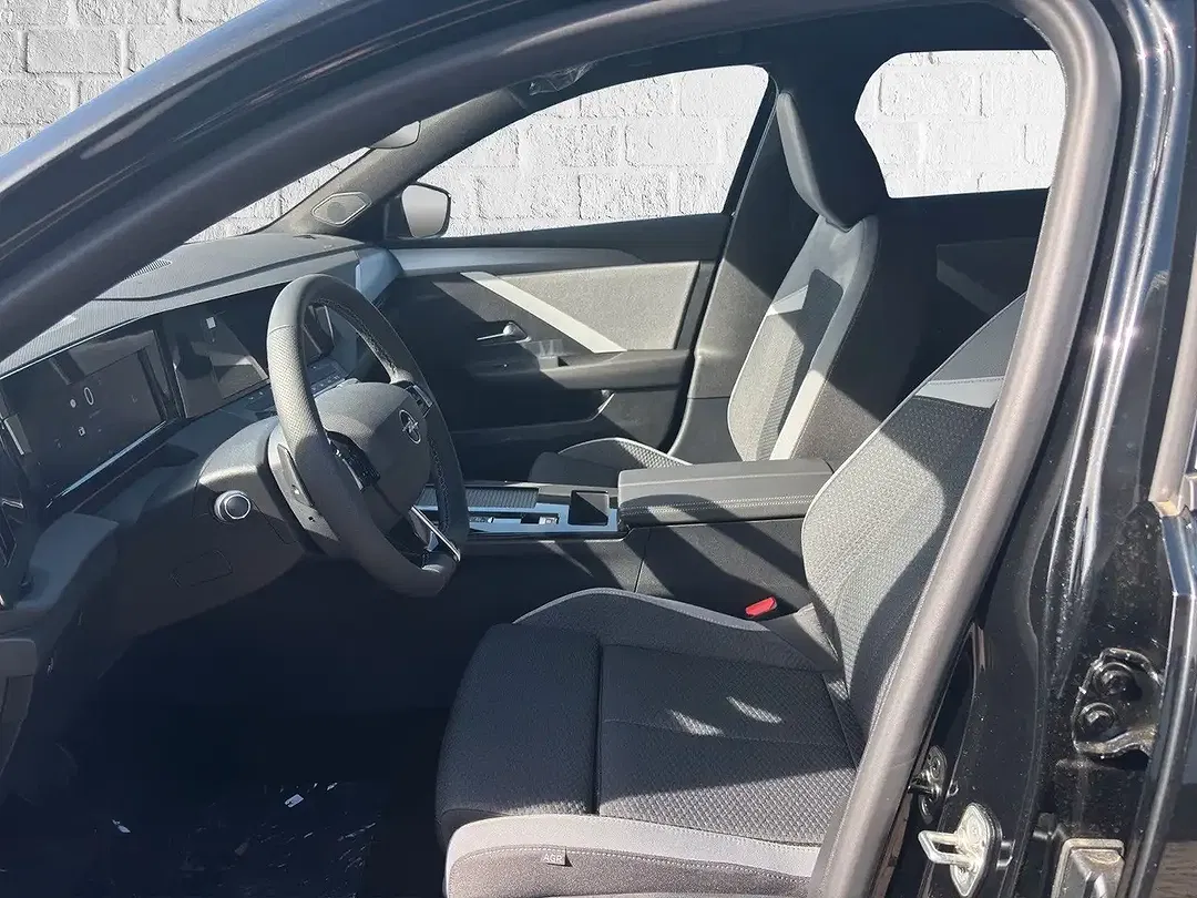 Opel Astra Edition - Thumbnail 6