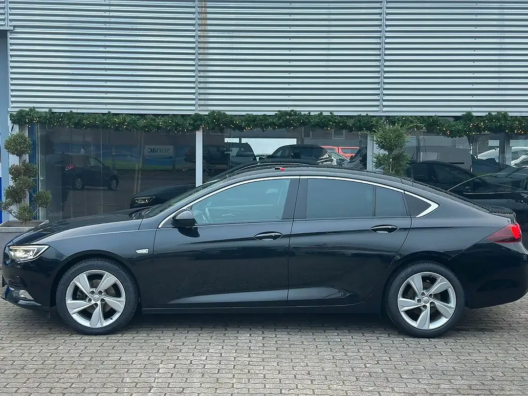 Opel Insignia 1.6 - foto 2