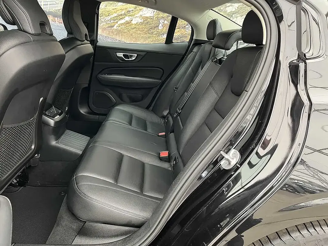 Volvo S60 T8 Plus Dark - Thumbnail 10