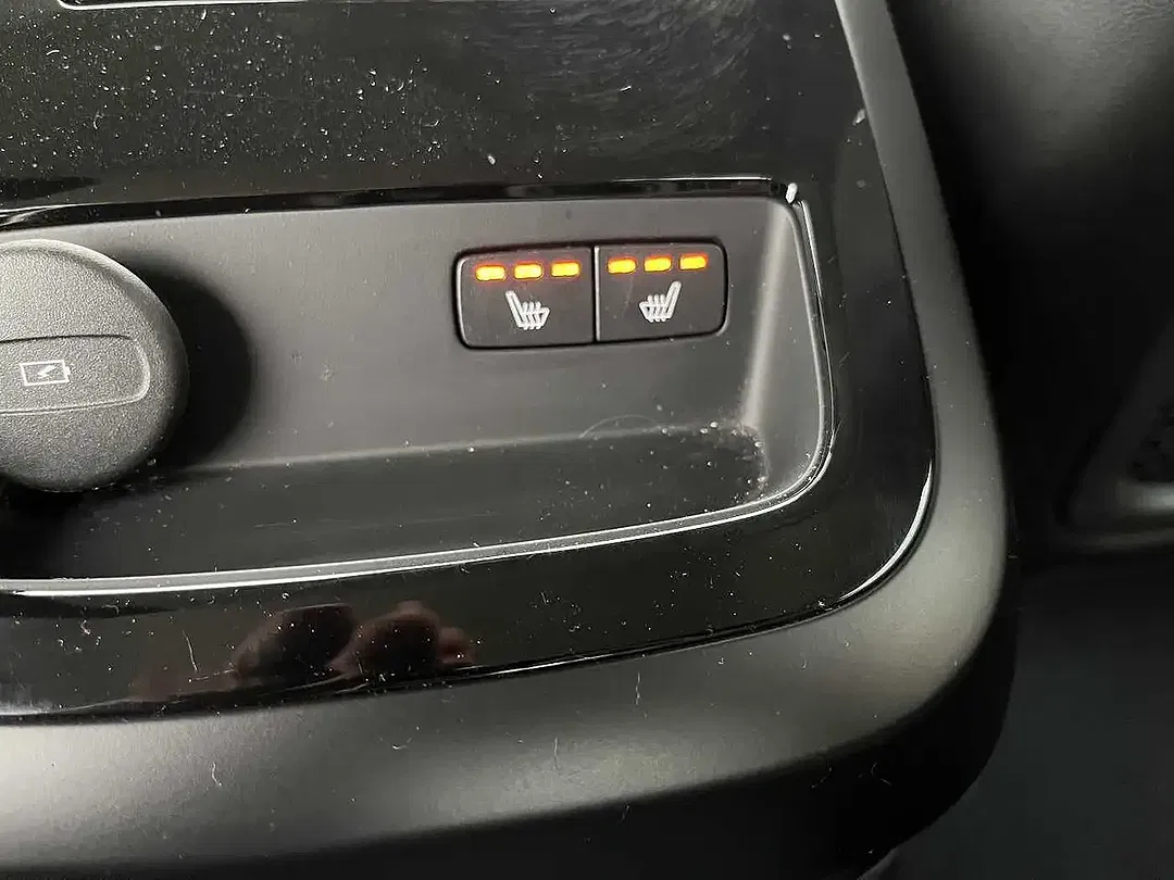 Volvo S60 T8 Plus Dark - Thumbnail 13