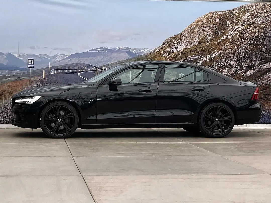 Volvo S60 T8 Plus Dark - foto 2
