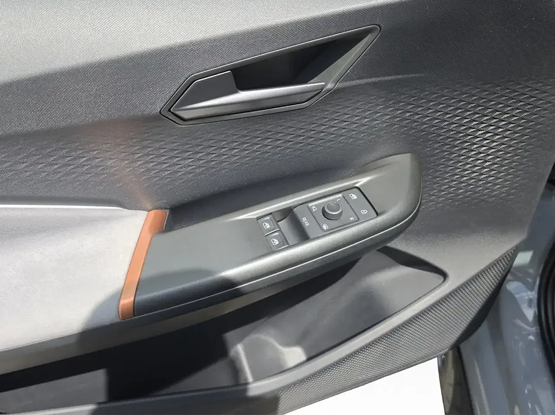 CUPRA Born - Thumbnail 13