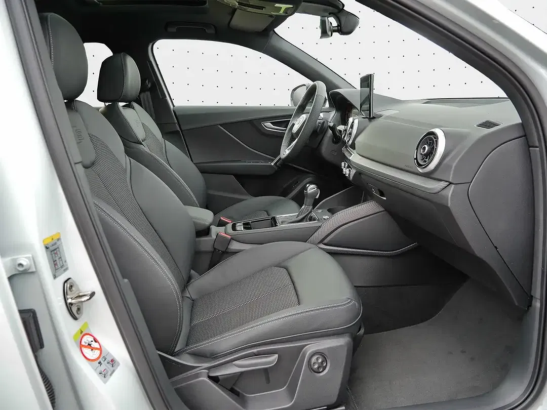 Audi Q2 35 TFSI S line - Thumbnail 3