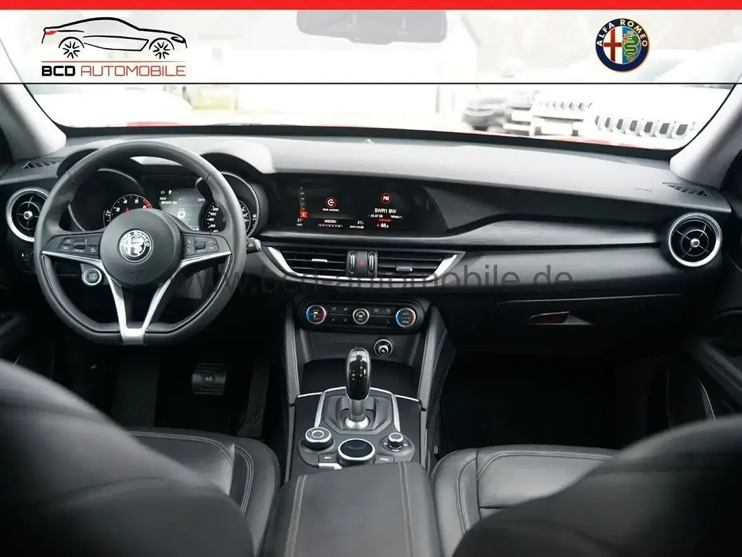 Alfa Romeo Stelvio Q4 Super Veloce - Thumbnail 14