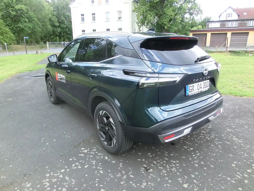 Nissan Qashqai N-Connecta - Thumbnail 3