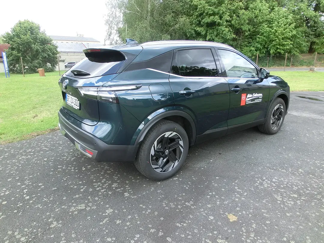 Nissan Qashqai N-Connecta - Thumbnail 4