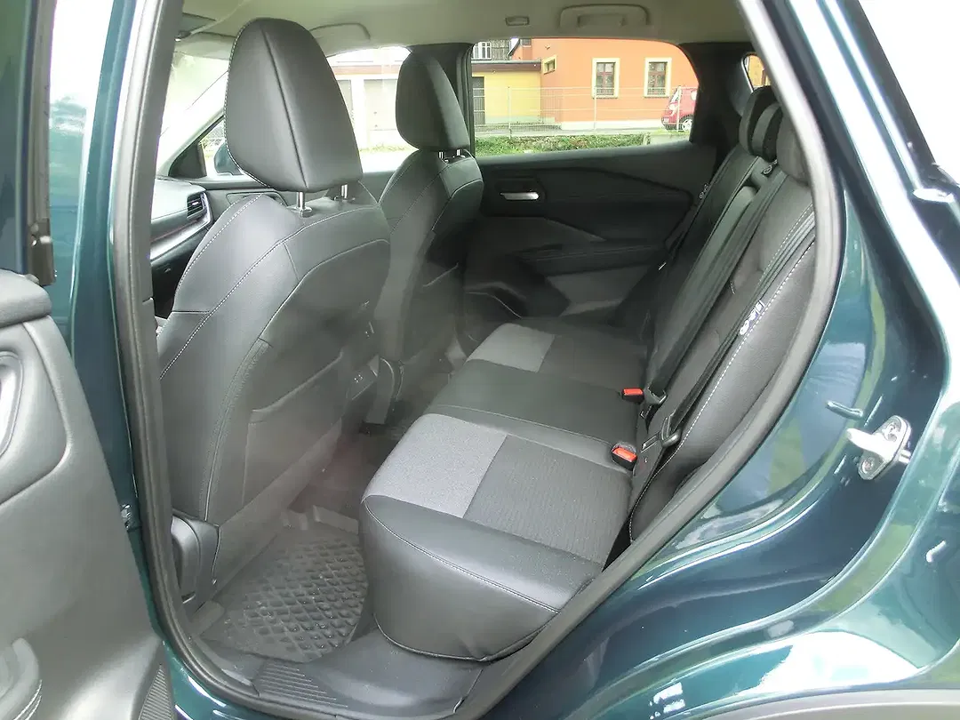 Nissan Qashqai N-Connecta - Thumbnail 8