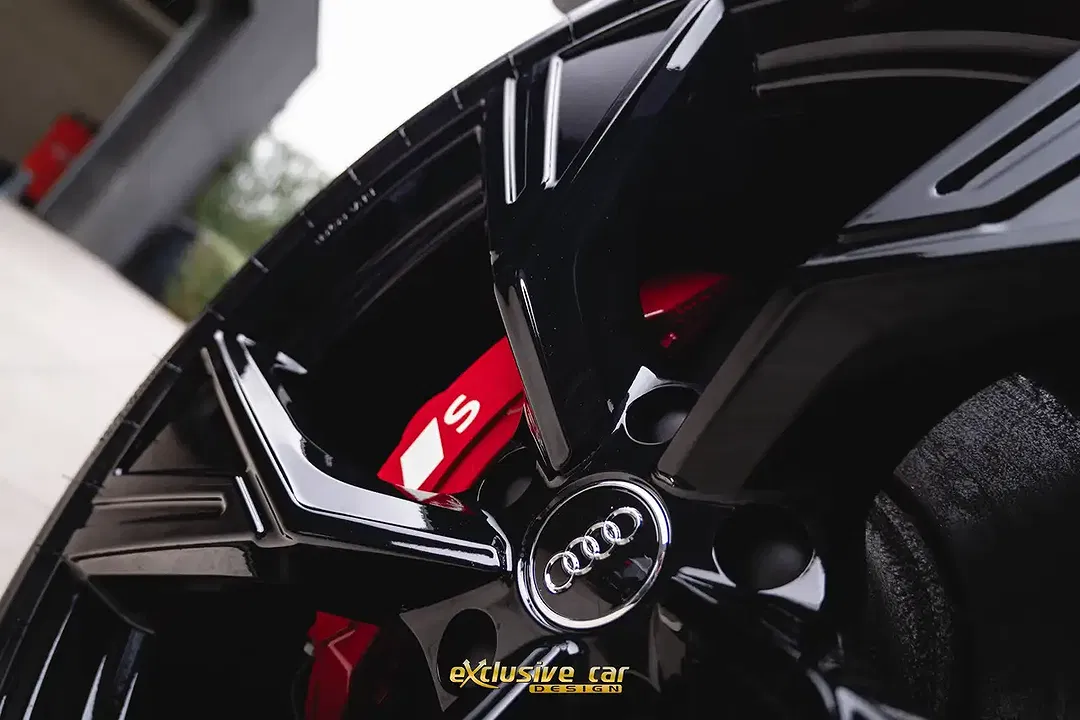 Audi SQ6 e-tron quattro Edition One plus - Thumbnail 10
