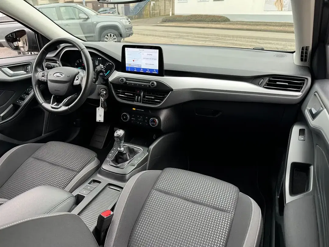 Ford Focus - Thumbnail 14