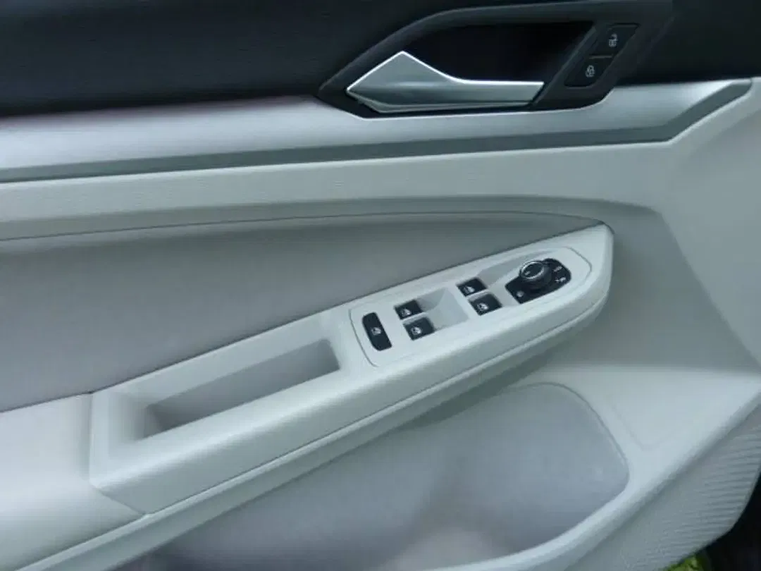 Volkswagen Golf Variant 2.0 Life Business Sound - Thumbnail 11