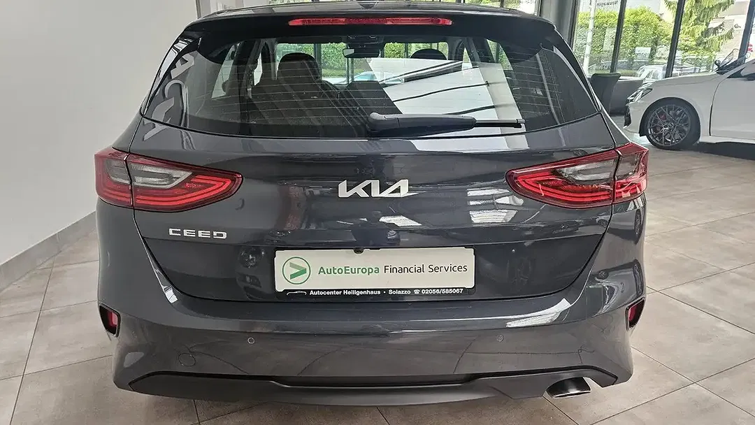 Kia Ceed / cee'd DCT Vision - Thumbnail 5