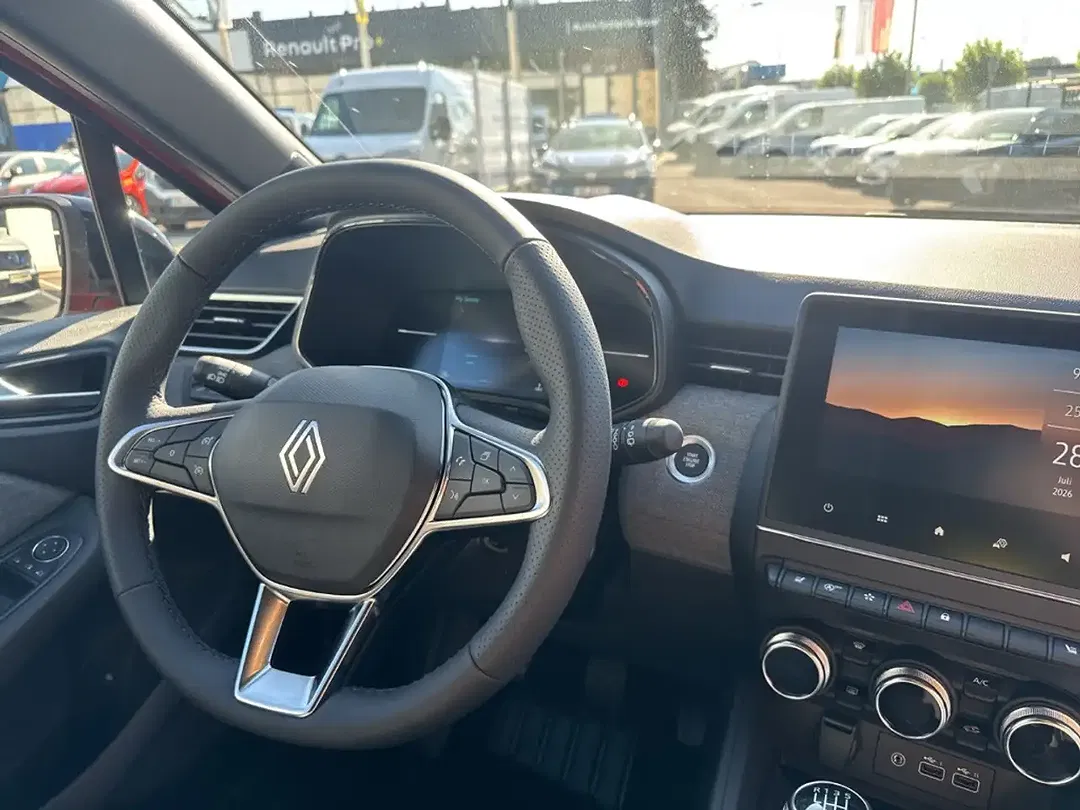 Renault Clio Techno - Thumbnail 12