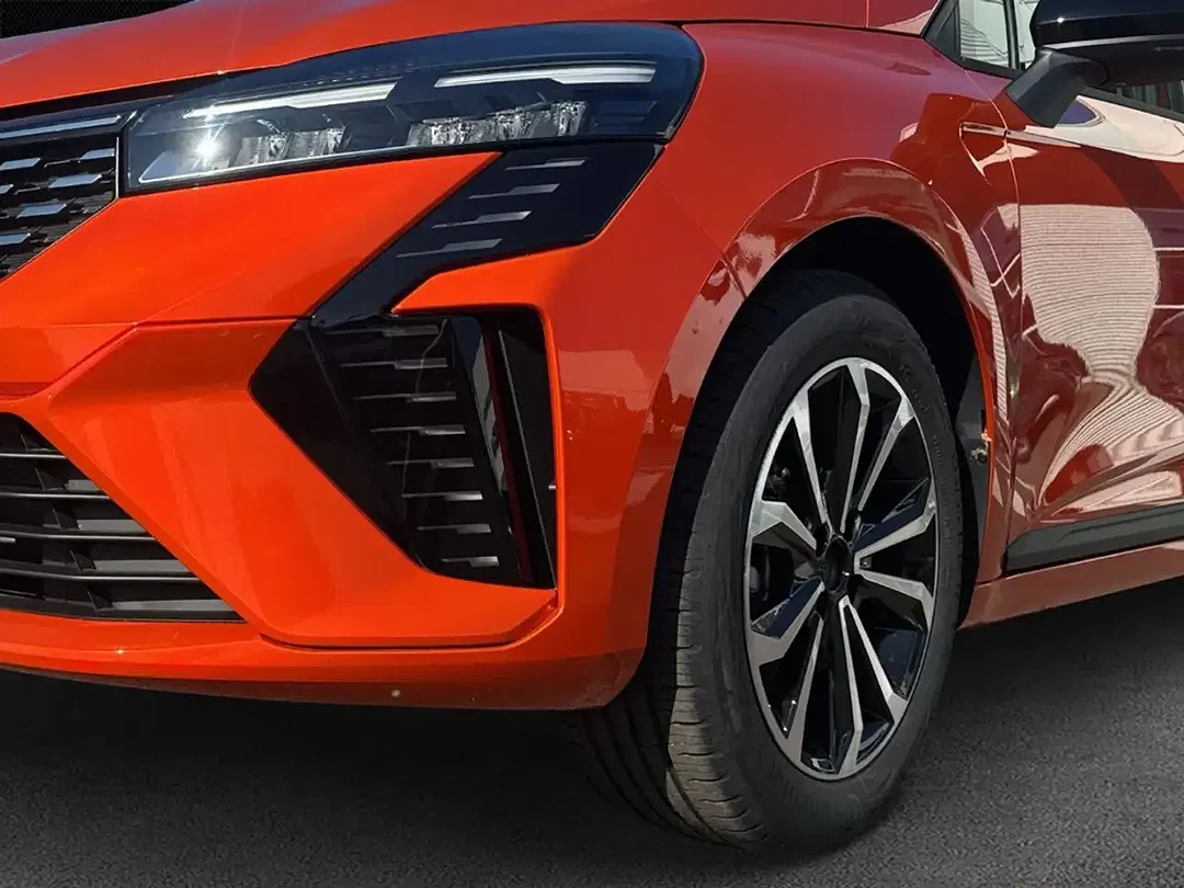 Renault Clio Techno - Thumbnail 6