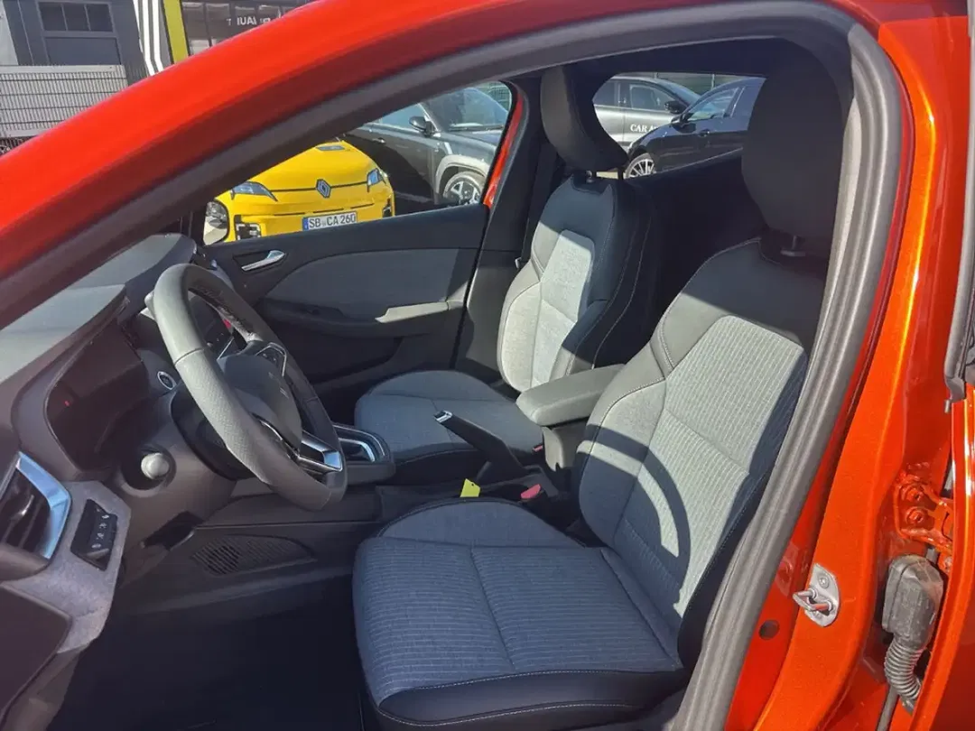 Renault Clio Techno - Thumbnail 9