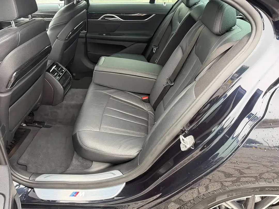 BMW 745 M - foto 6