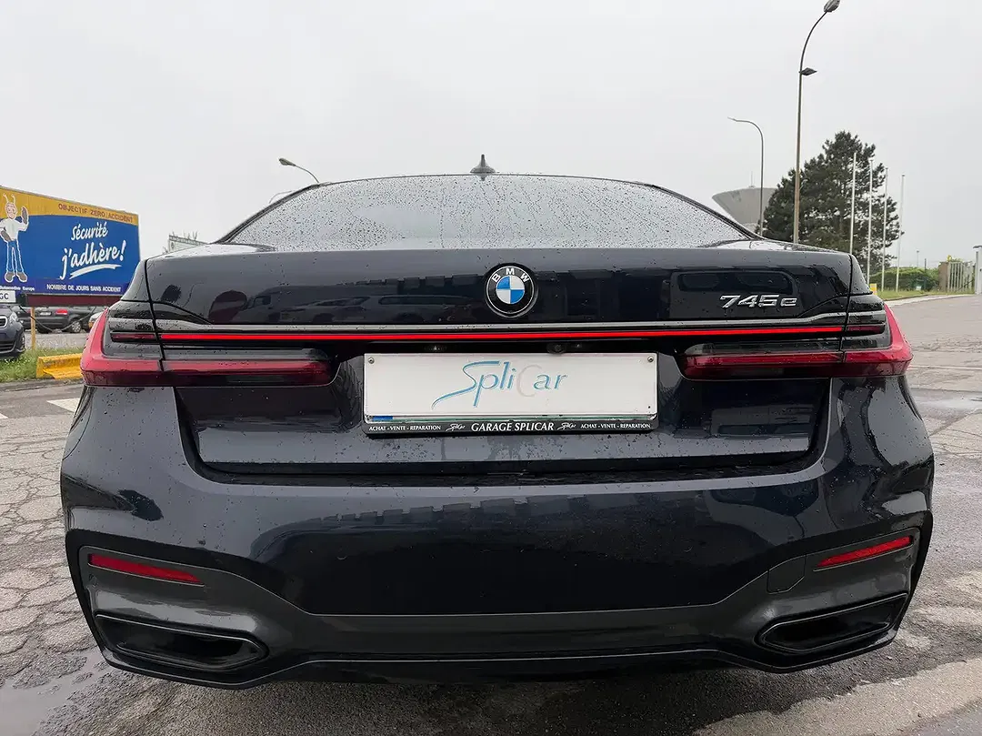 BMW 745 M - Thumbnail 3