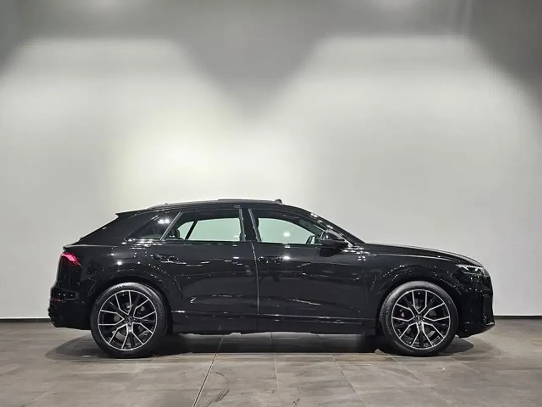 Audi SQ8 Matrix LED Black Edition - Thumbnail 6
