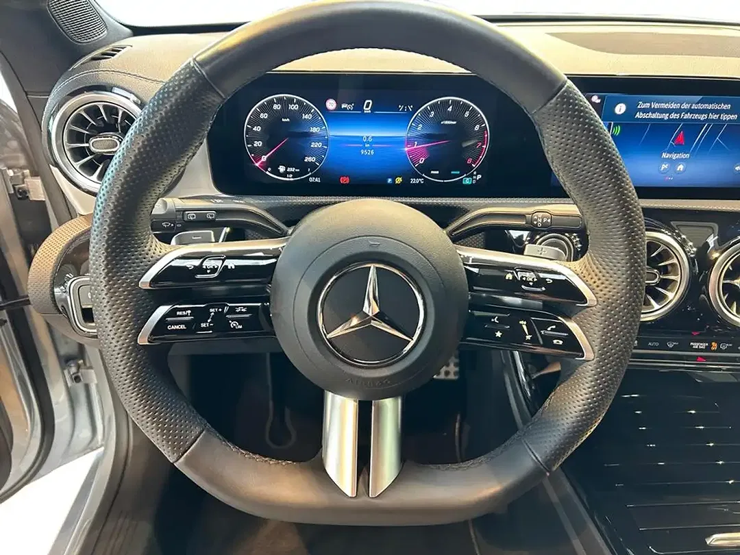 Mercedes-Benz CLA 200 AMG MBUX Night - Thumbnail 13