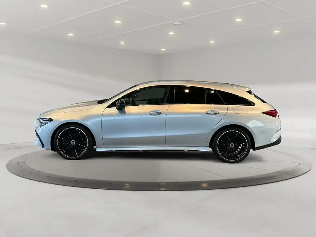 Mercedes-Benz CLA 200 AMG MBUX Night - Thumbnail 3