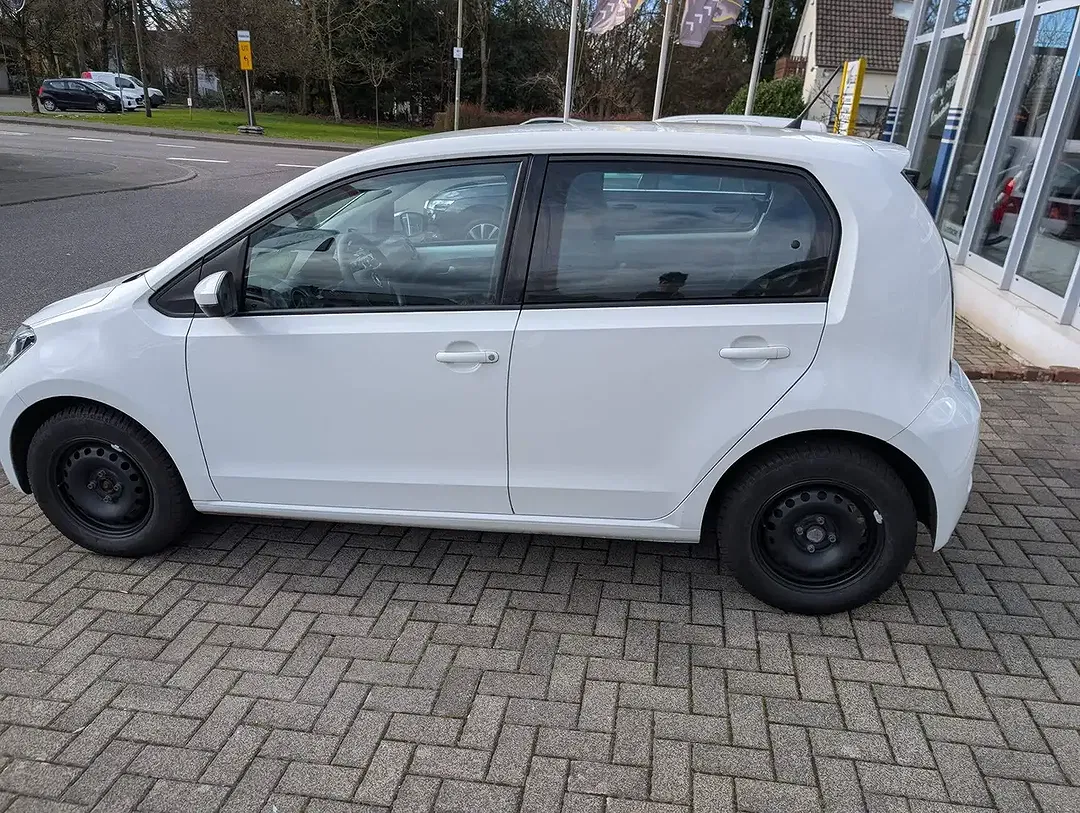 Volkswagen up! - Thumbnail 10