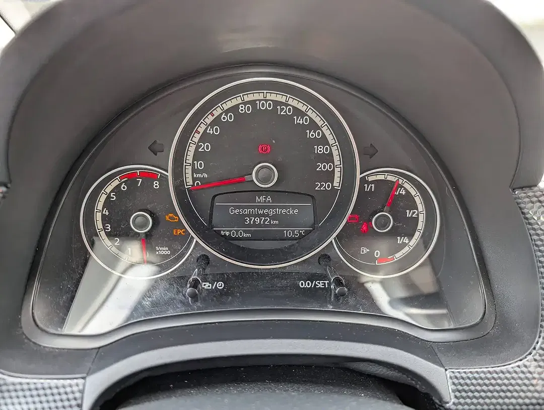 Volkswagen up! - foto 15