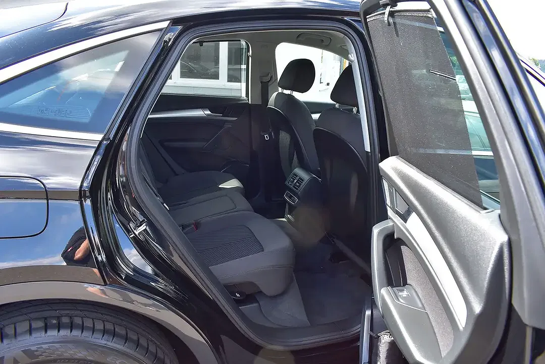 Audi Q5 quattro Sportback - Thumbnail 10