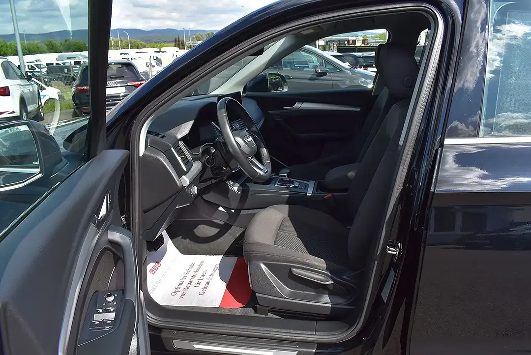 Audi Q5 quattro Sportback - Thumbnail 7