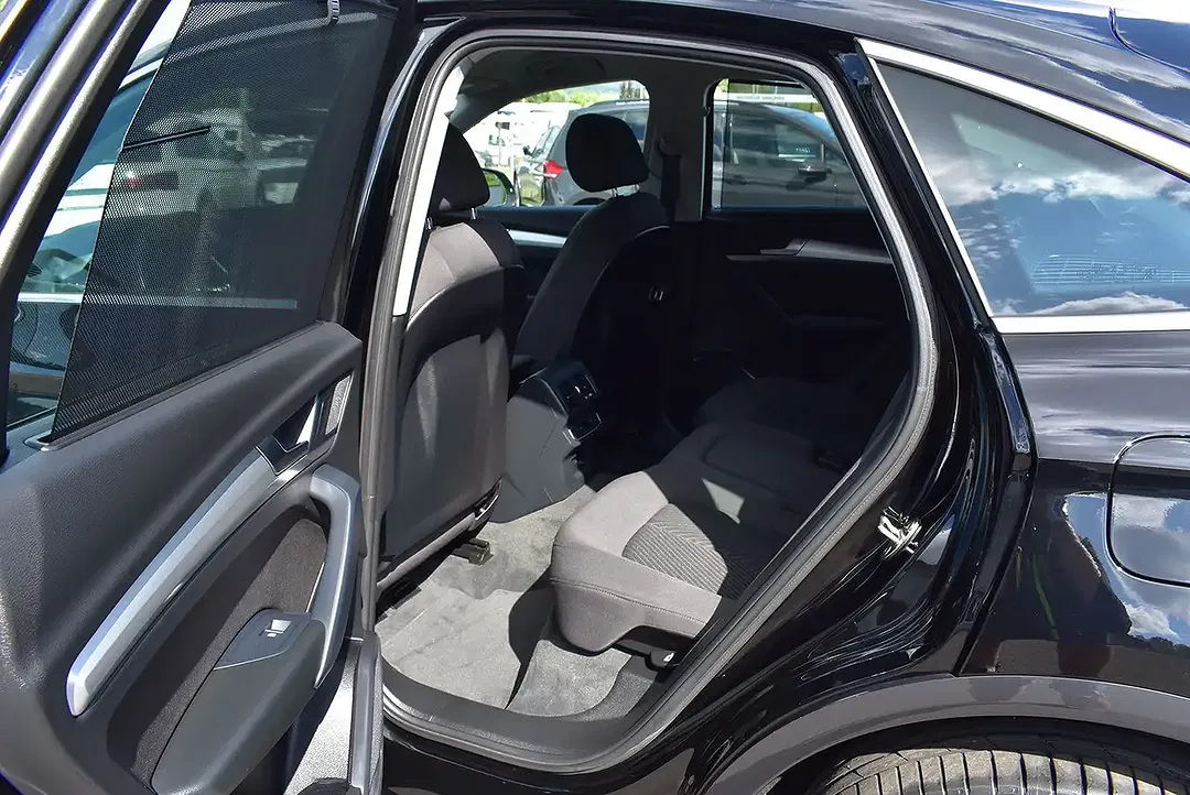 Audi Q5 quattro Sportback - Thumbnail 8