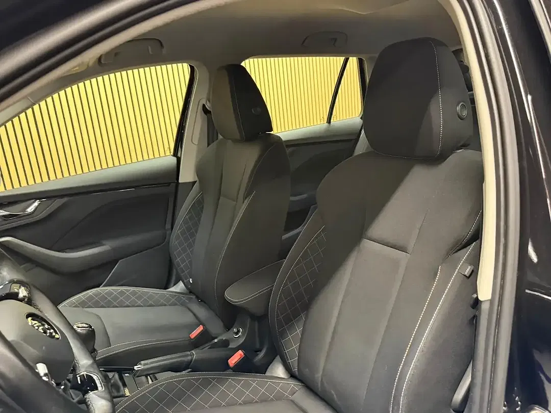 Skoda Kamiq 1.0 TSI Ambition Sport - Thumbnail 11