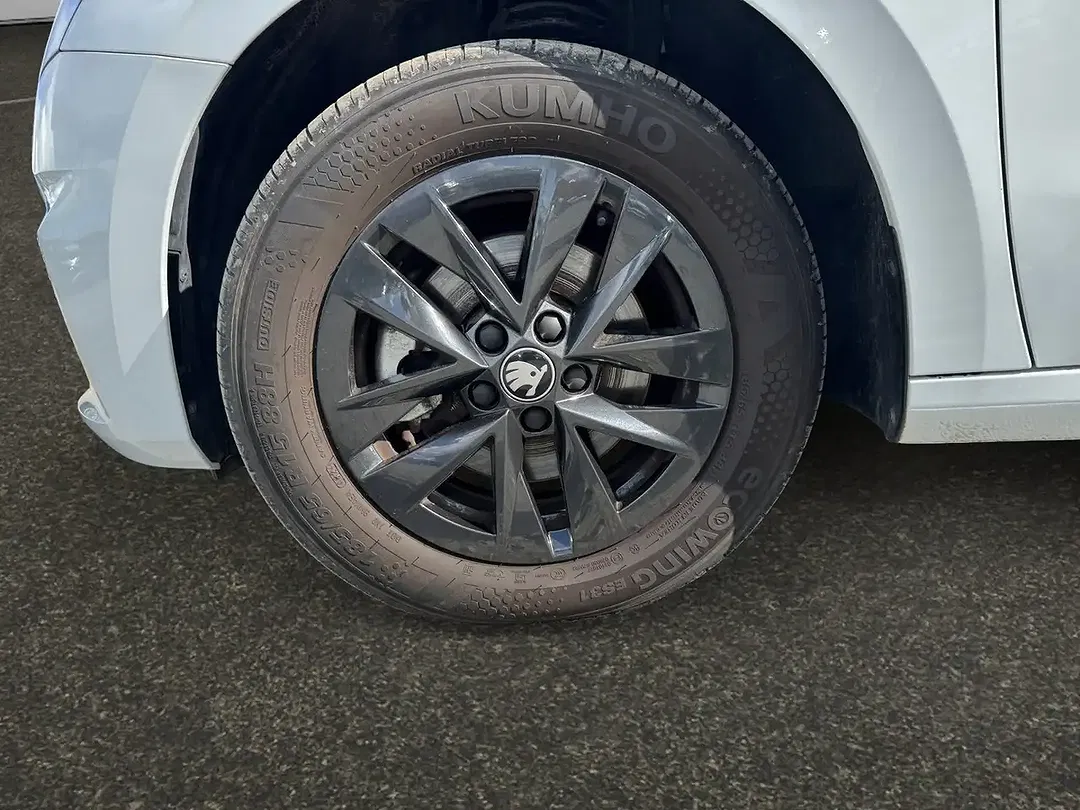 Skoda Fabia 1.0 TSI DSG Selection - Thumbnail 7