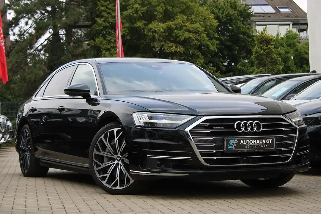Audi A8 60 TFSI quattro S line - foto 1