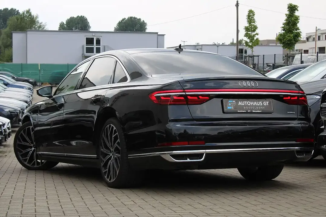 Audi A8 60 TFSI quattro S line - foto 2