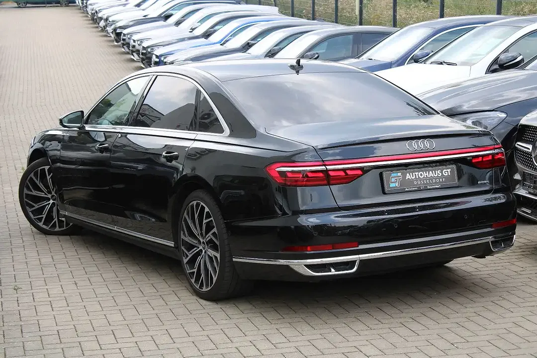 Audi A8 60 TFSI quattro S line - Thumbnail 4