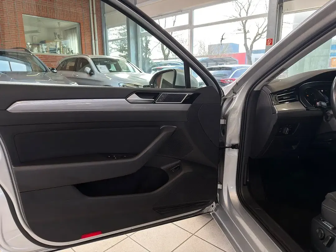 Volkswagen Passat Variant 2.0 TDI DSG - Thumbnail 14