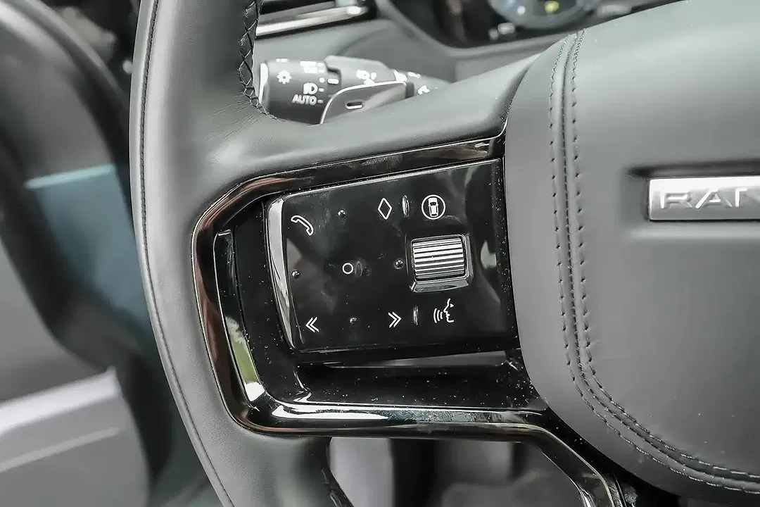Land Rover Range Rover Velar P400e Dynamic SE - Thumbnail 14