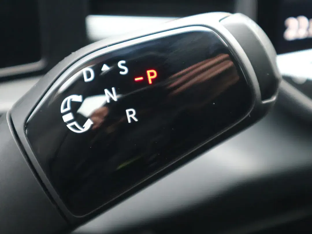 Volkswagen T-Roc 1.5 eTSI DSG R-Line - Thumbnail 9