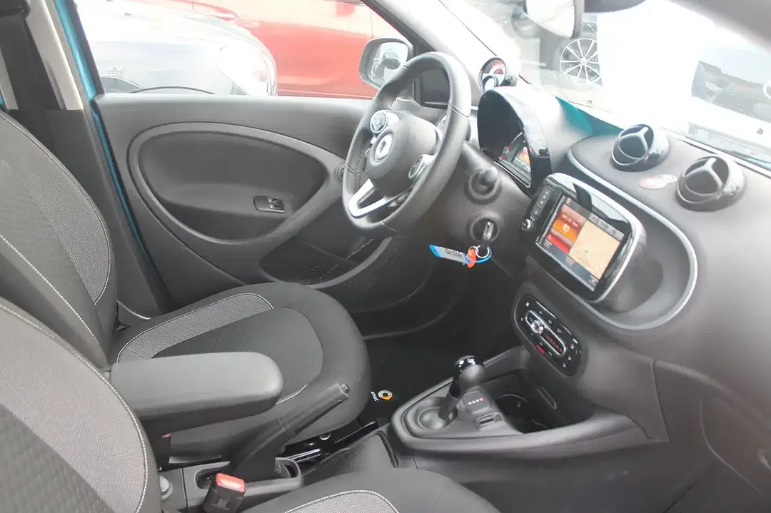 smart forFour - Thumbnail 3