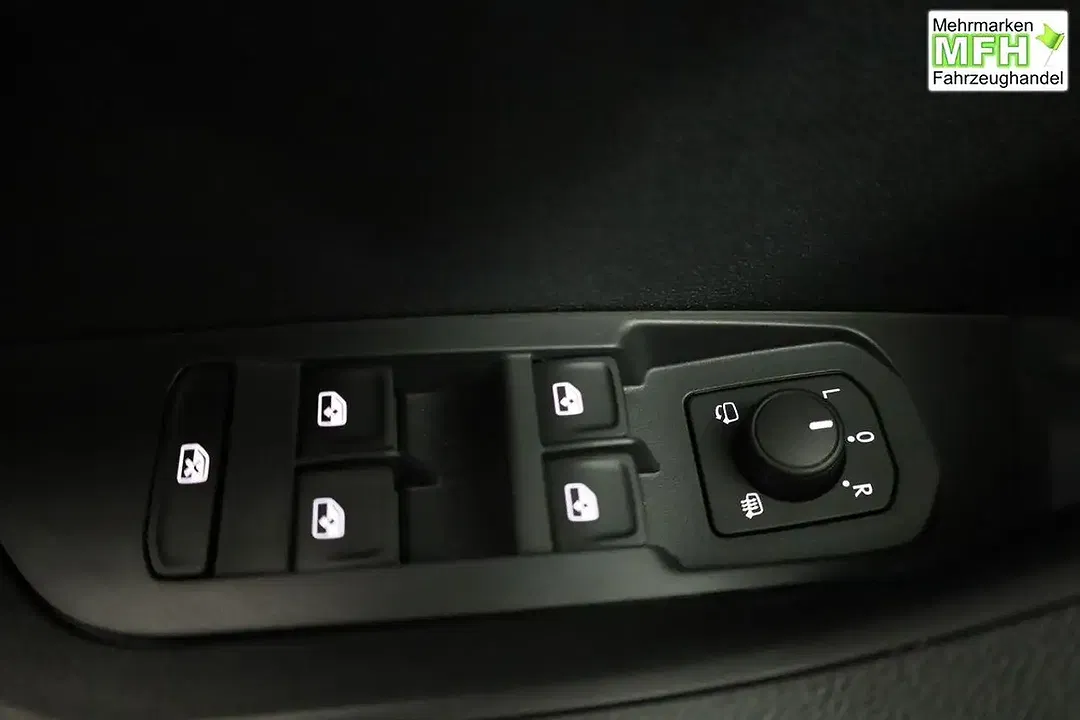 Skoda Karoq 1.5 TSI DSG Sportline - Thumbnail 7