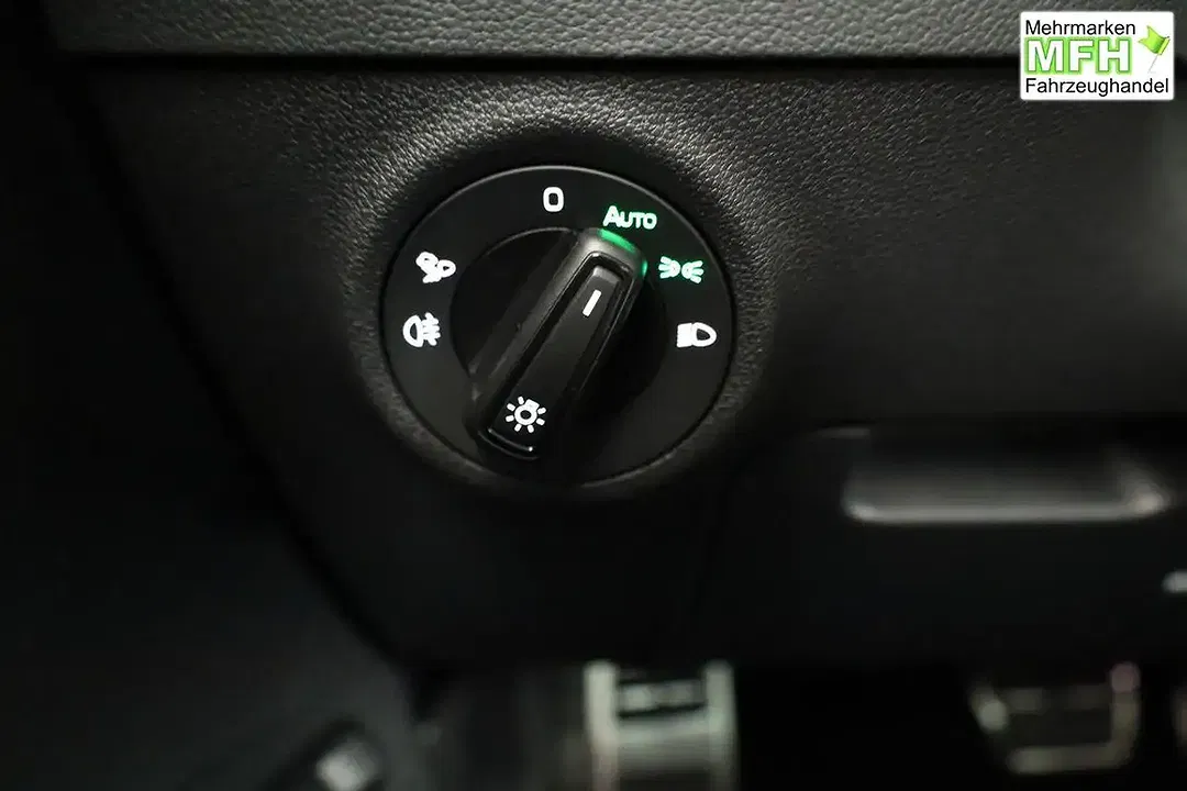 Skoda Karoq 1.5 TSI DSG Sportline - Thumbnail 8